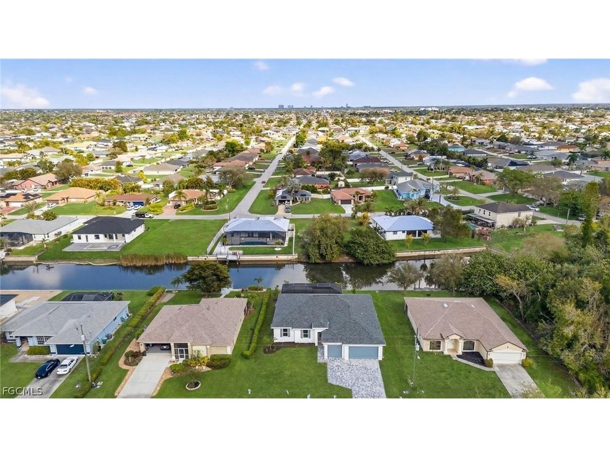 303 SE 1st Place Cape Coral FL 33990 2026011100 image31