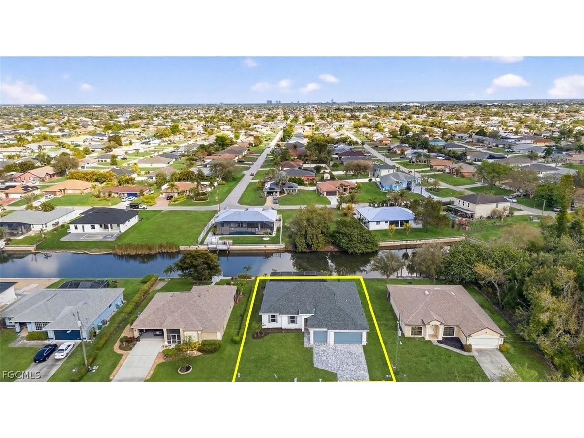 303 SE 1st Place Cape Coral FL 33990 2026011100 image32