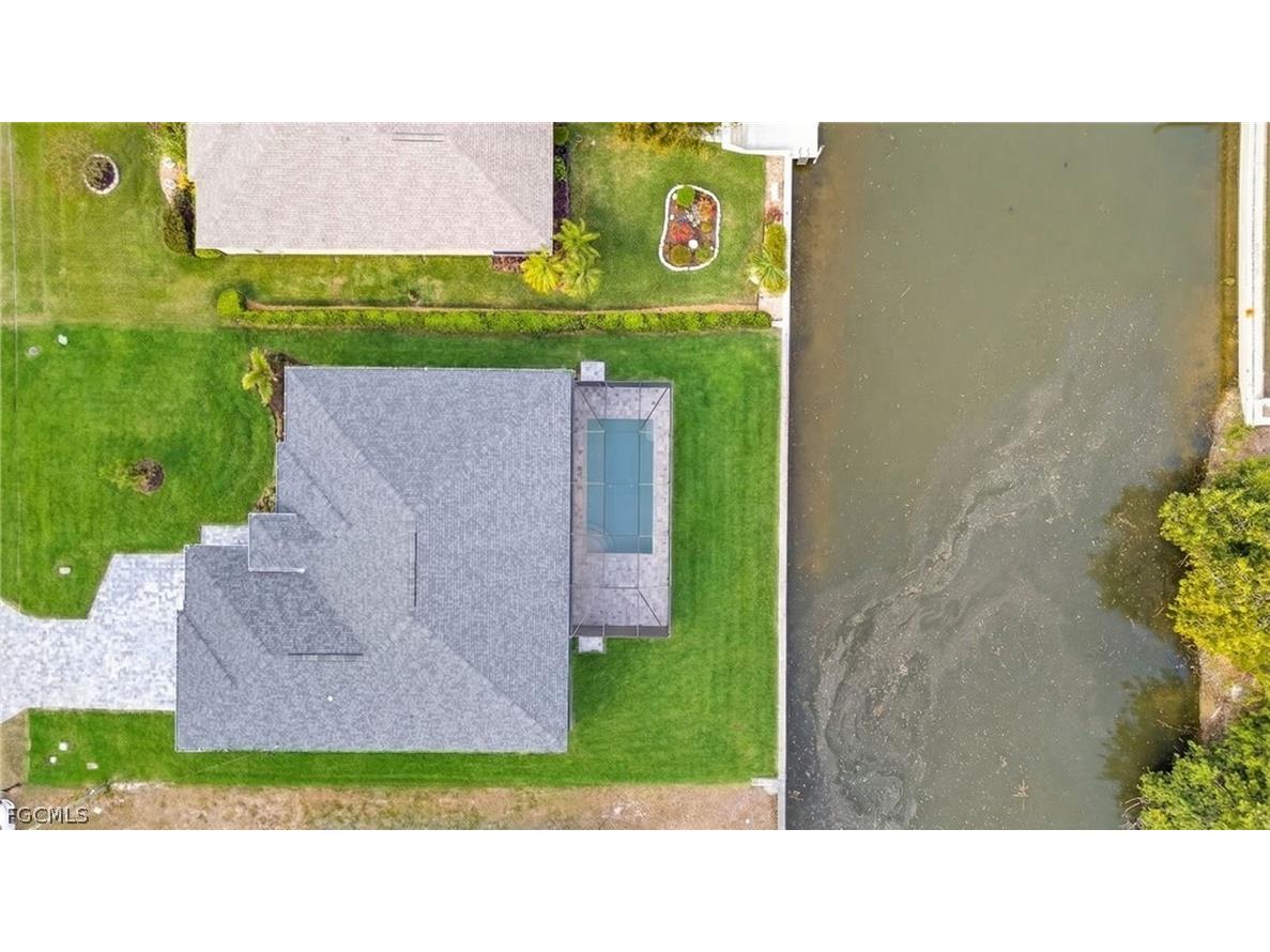 303 SE 1st Place Cape Coral FL 33990 2026011100 image35