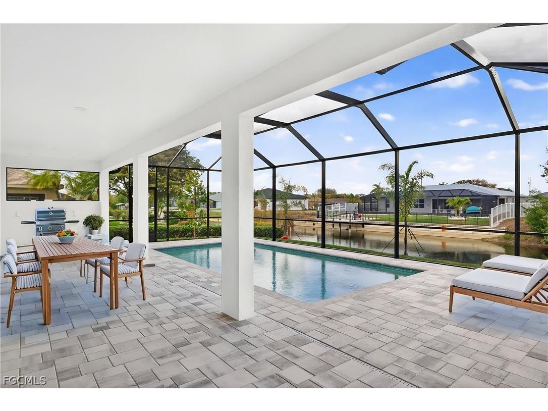 303 SE 1st Place Cape Coral FL 33990 2026011100 image4