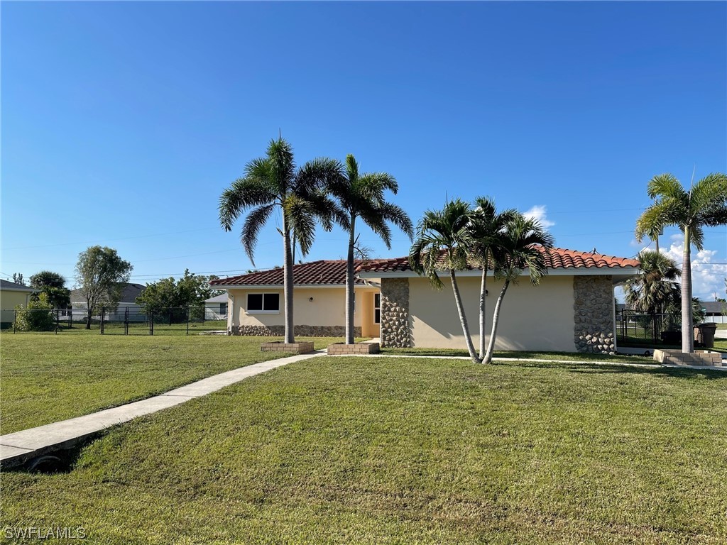 303 SW 29th Terrace Cape Coral FL 33914 223067889 image1