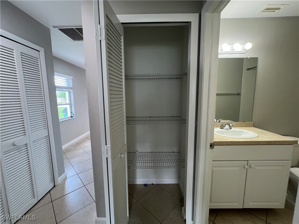 303 SW 3rd Place #104 Cape Coral FL 33991 225058895 image8