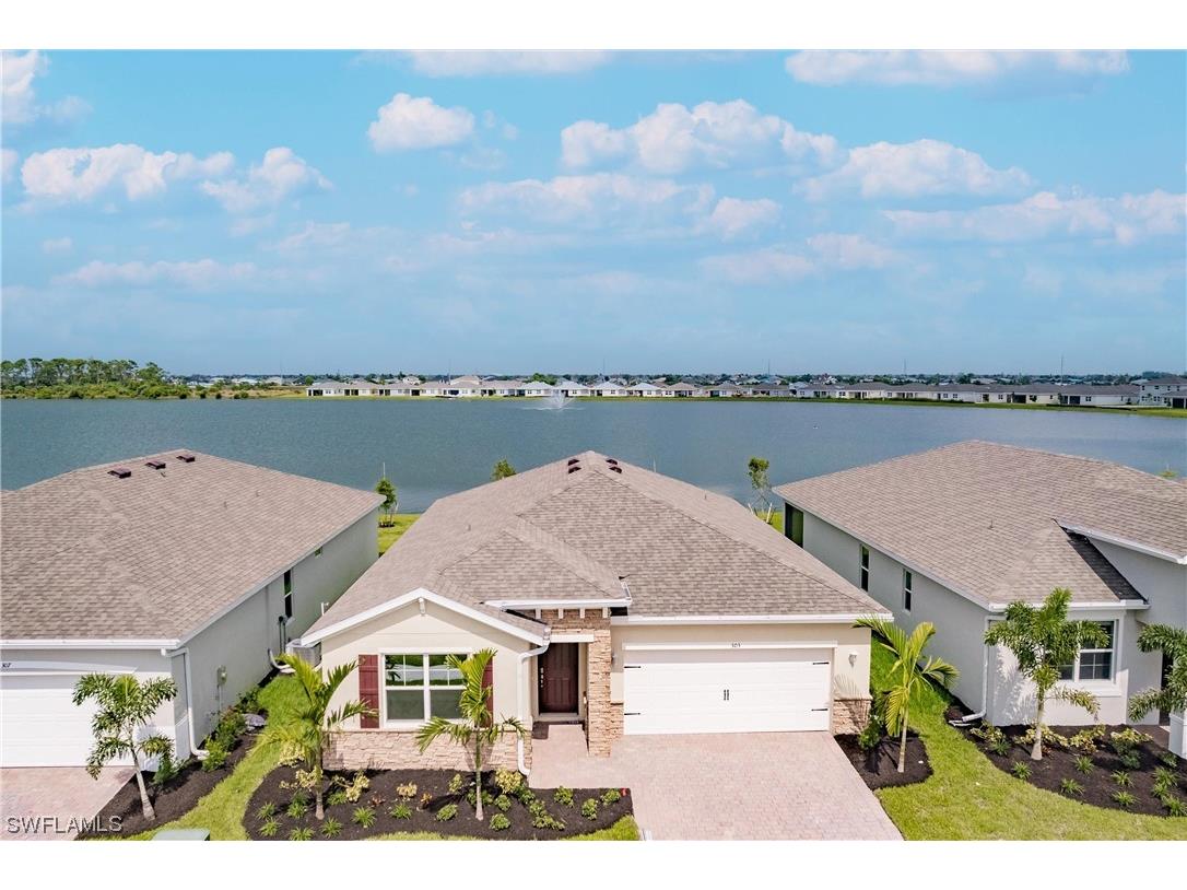 303 Spring Hill Lake Loop Cape Coral FL 33993 223074708 image1