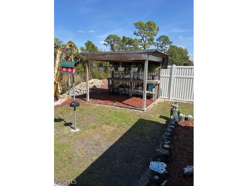 303 Wilmington Parkway Cape Coral FL 33993 2026009044 image23