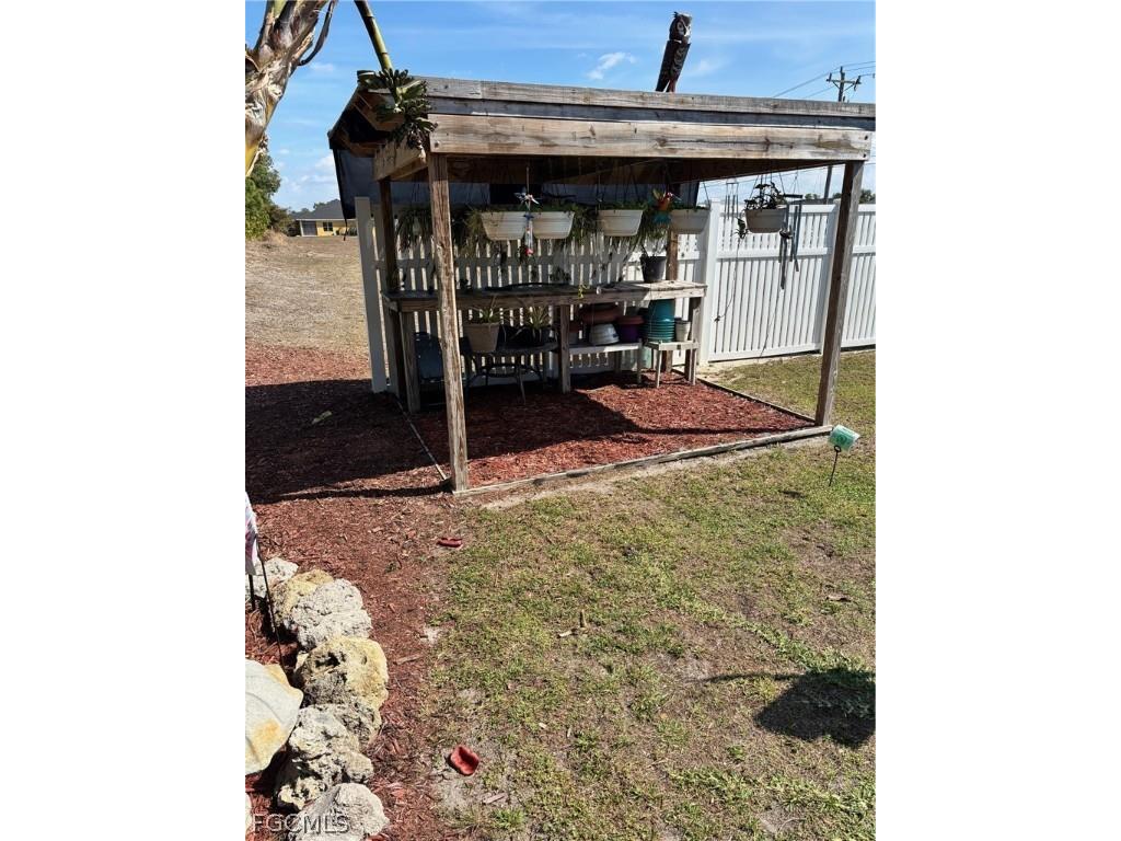 303 Wilmington Parkway Cape Coral FL 33993 2026009044 image24