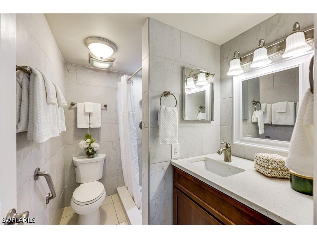 3030 Binnacle Drive #101 Naples FL 34103 226024774 image13
