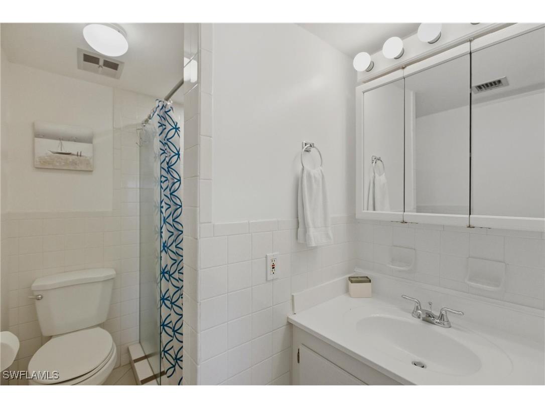 3030 Binnacle Drive #103 Naples FL 34103 225078418 image18