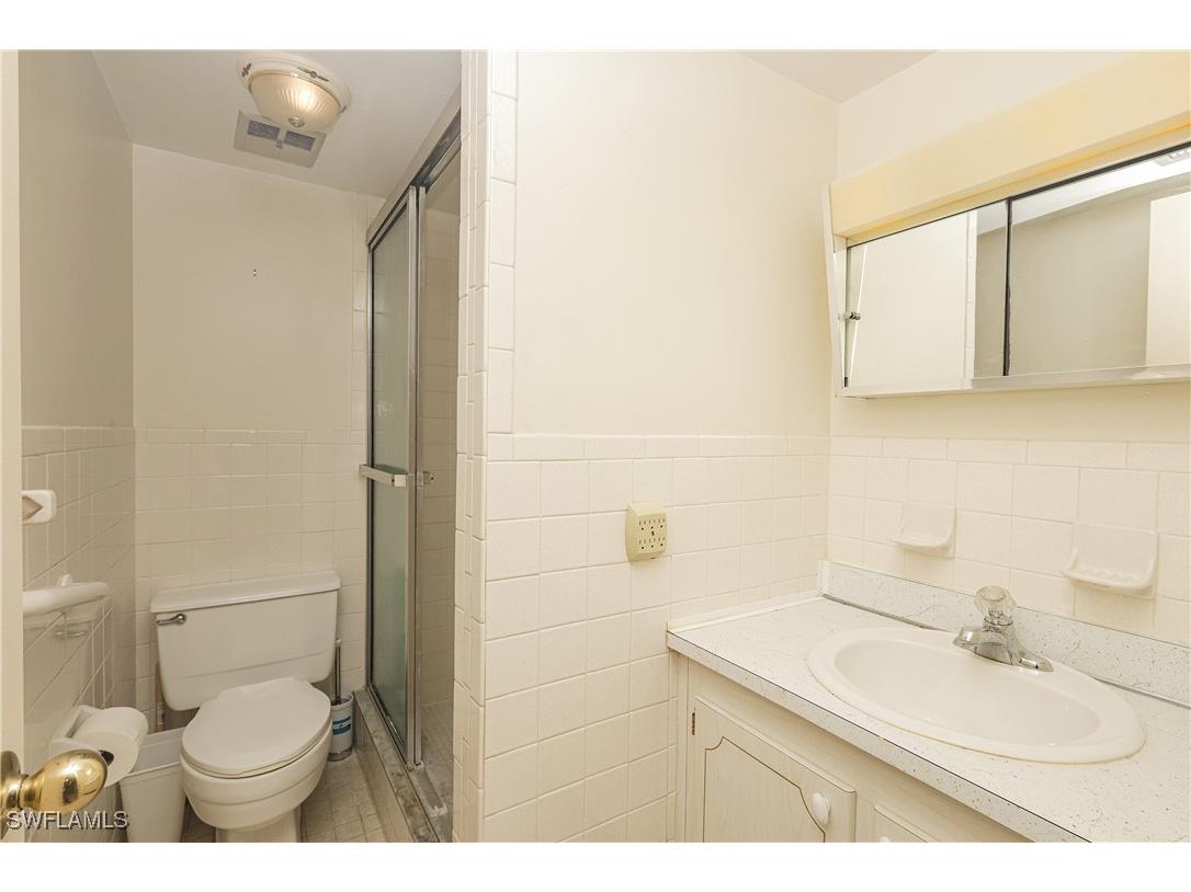 3030 Binnacle Drive #107 Naples FL 34103 225081429 image15