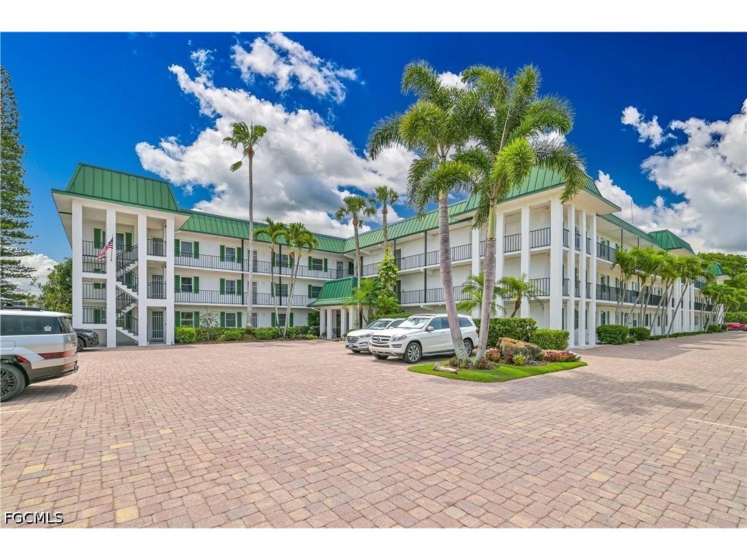 3030 Binnacle Drive #307 Naples FL 34103 2026021612 image2