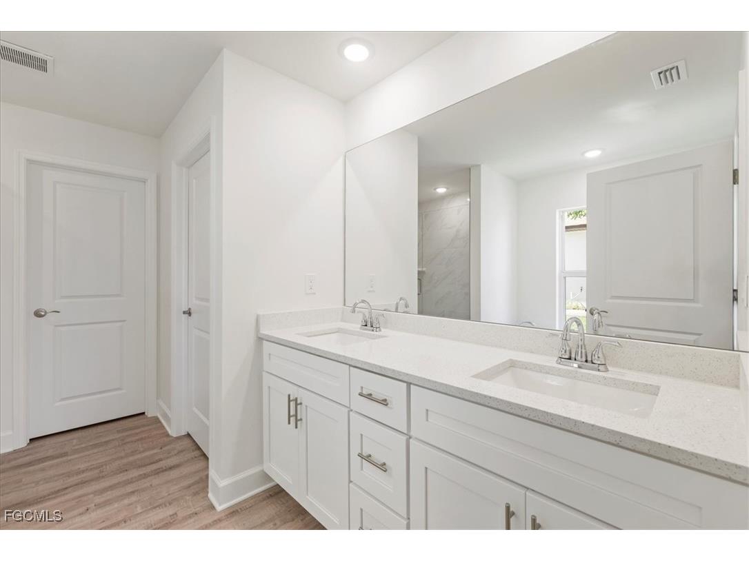 3030 SW 11th Court Cape Coral FL 33914 2025006637 image15