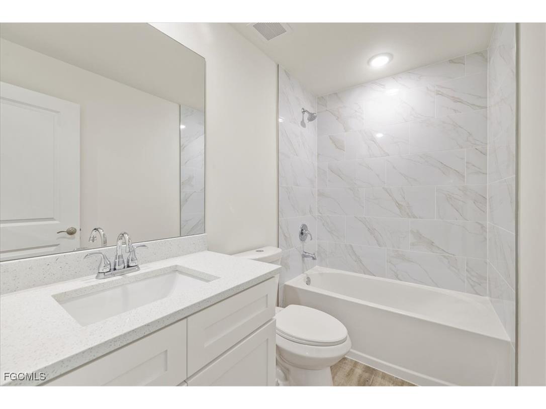 3030 SW 11th Court Cape Coral FL 33914 2025006637 image17