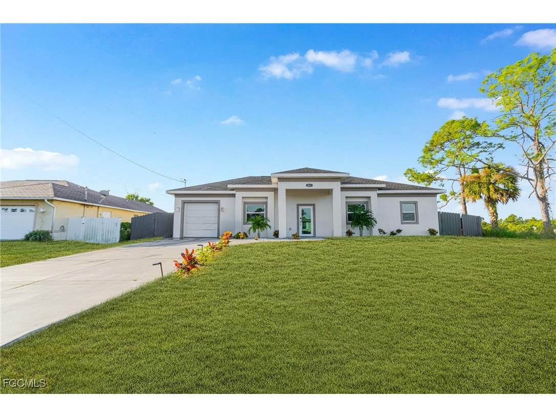 3031 37th Street SW Lehigh Acres FL 33976 2025016975 image1