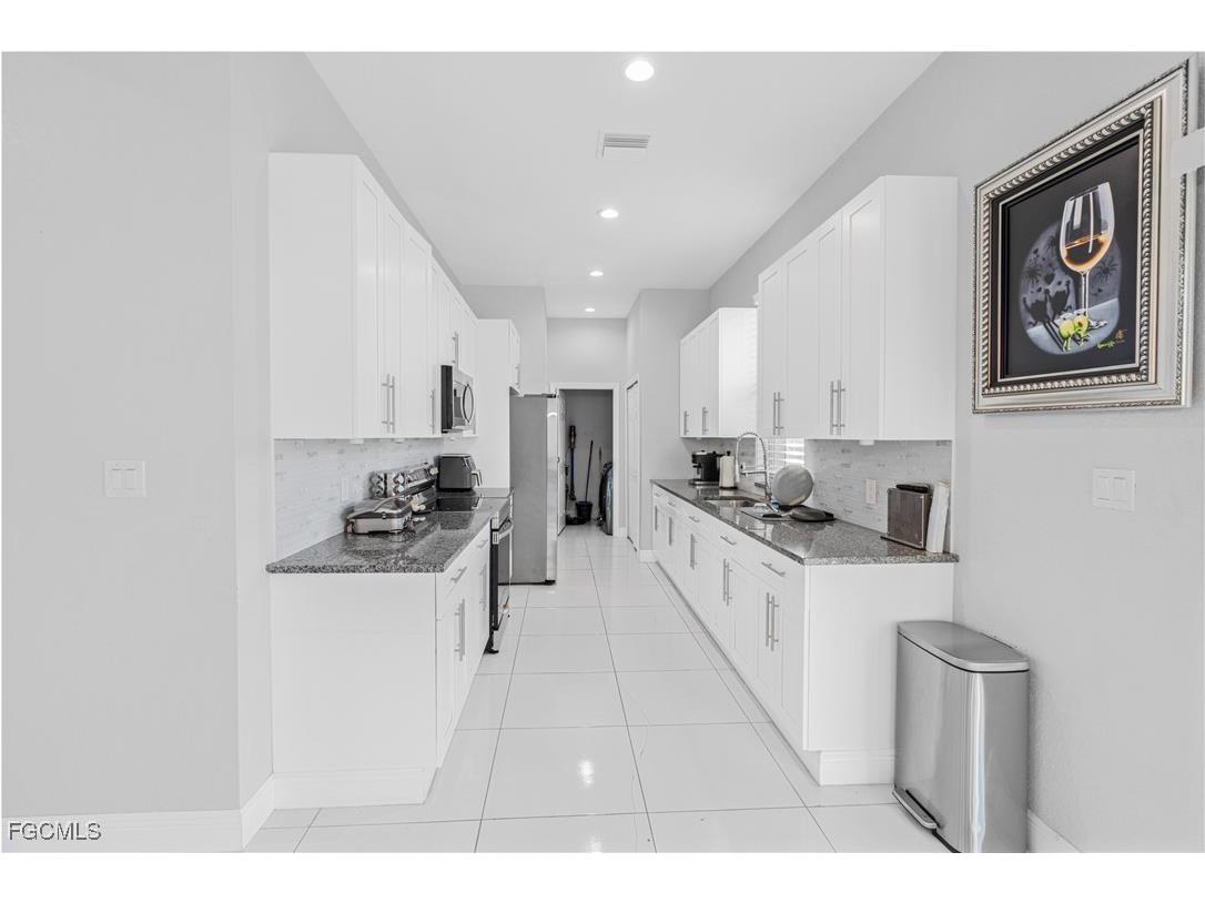 3031 37th Street SW Lehigh Acres FL 33976 2025016975 image28