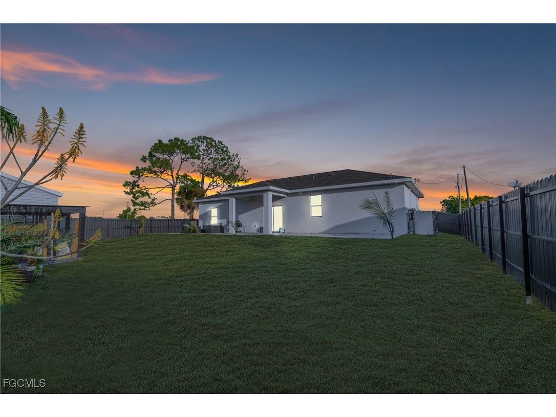 3031 37th Street SW Lehigh Acres FL 33976 2025016975 image4
