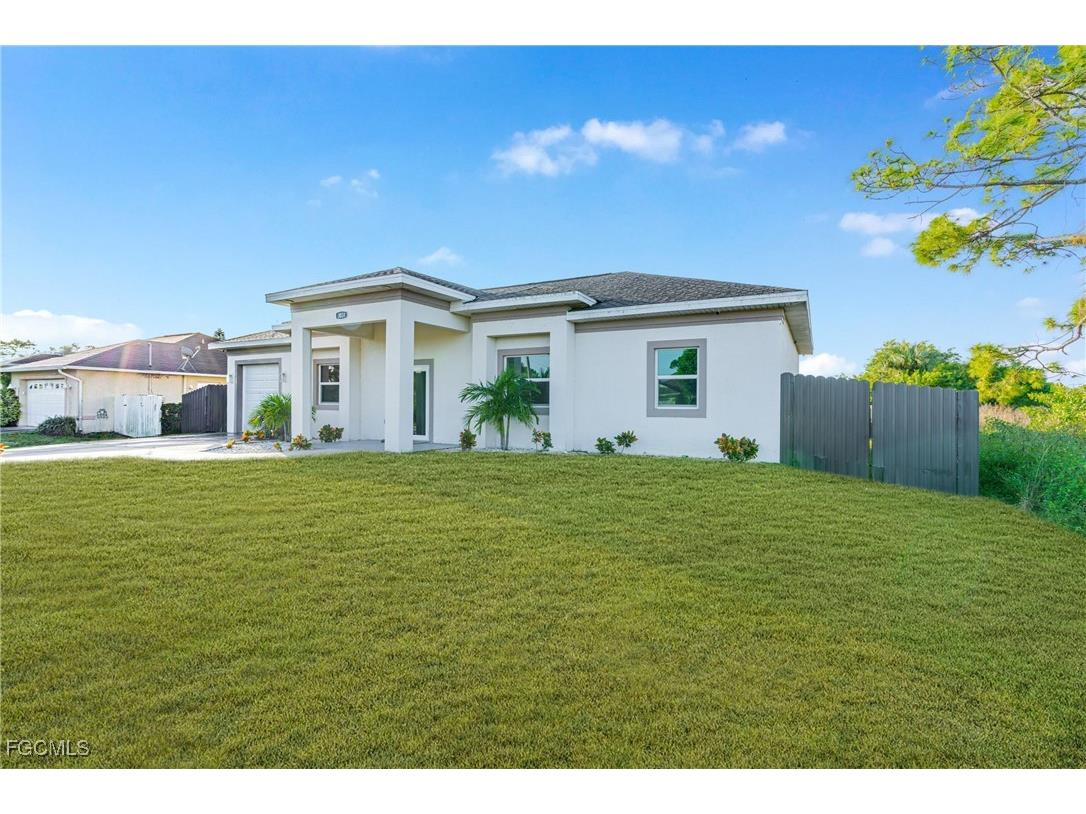 3031 37th Street SW Lehigh Acres FL 33976 2025016975 image5