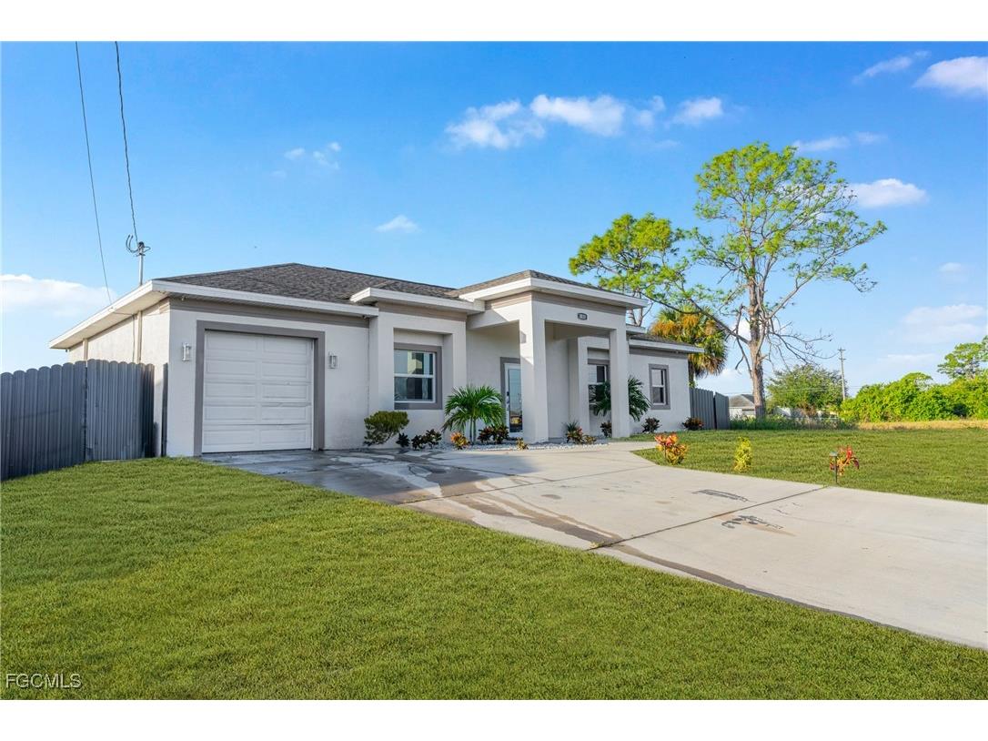 3031 37th Street SW Lehigh Acres FL 33976 2025016975 image9
