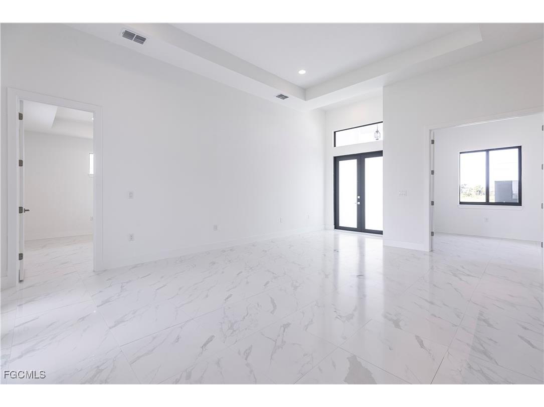 3031 NW 3rd Avenue Cape Coral FL 33993 2025011185 image11