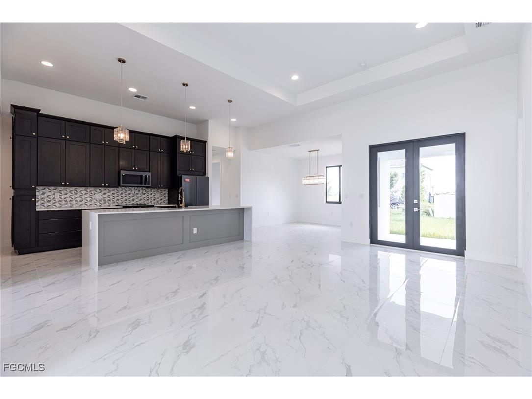 3031 NW 3rd Avenue Cape Coral FL 33993 2025011185 image12