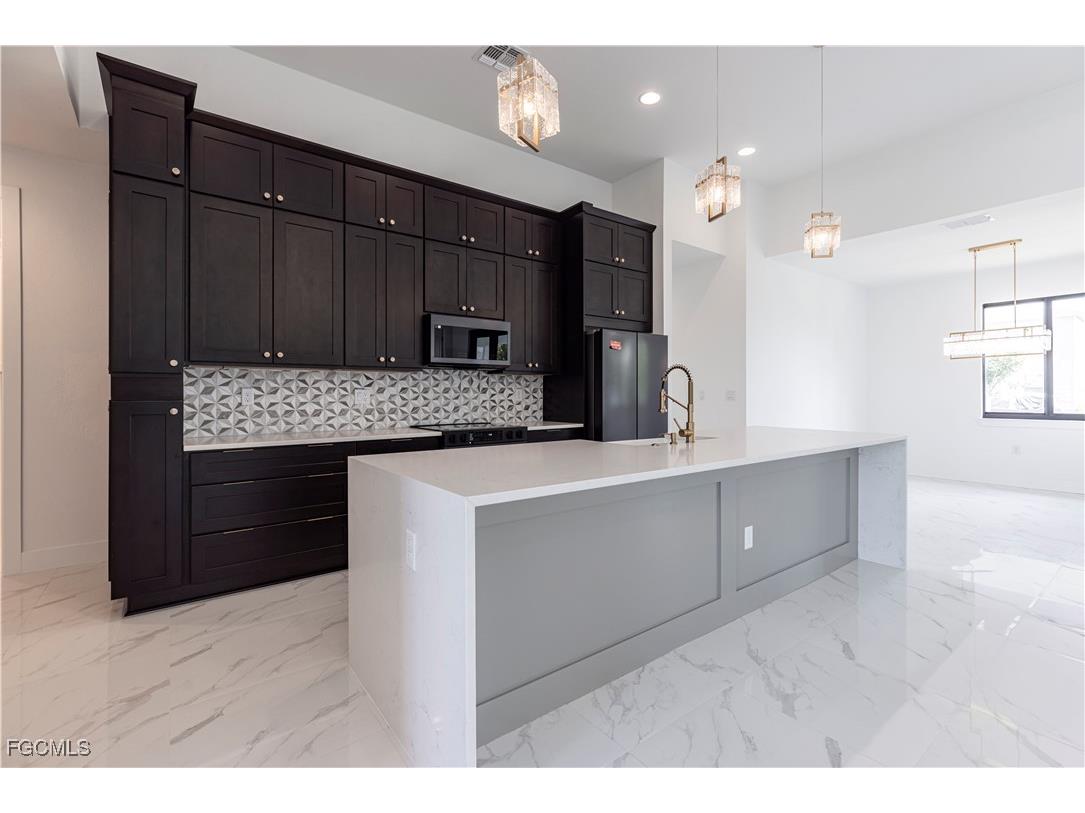 3031 NW 3rd Avenue Cape Coral FL 33993 2025011185 image15