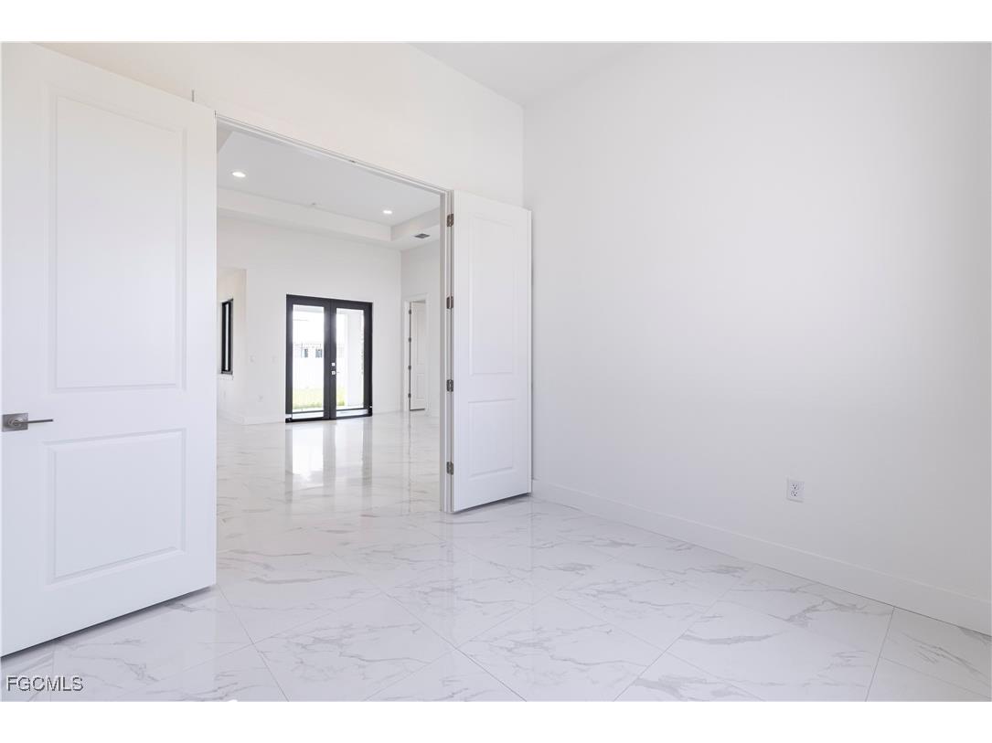 3031 NW 3rd Avenue Cape Coral FL 33993 2025011185 image18