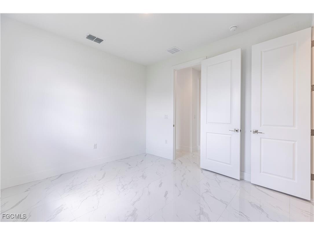 3031 NW 3rd Avenue Cape Coral FL 33993 2025011185 image32