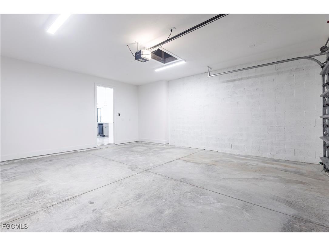 3031 NW 3rd Avenue Cape Coral FL 33993 2025011185 image35