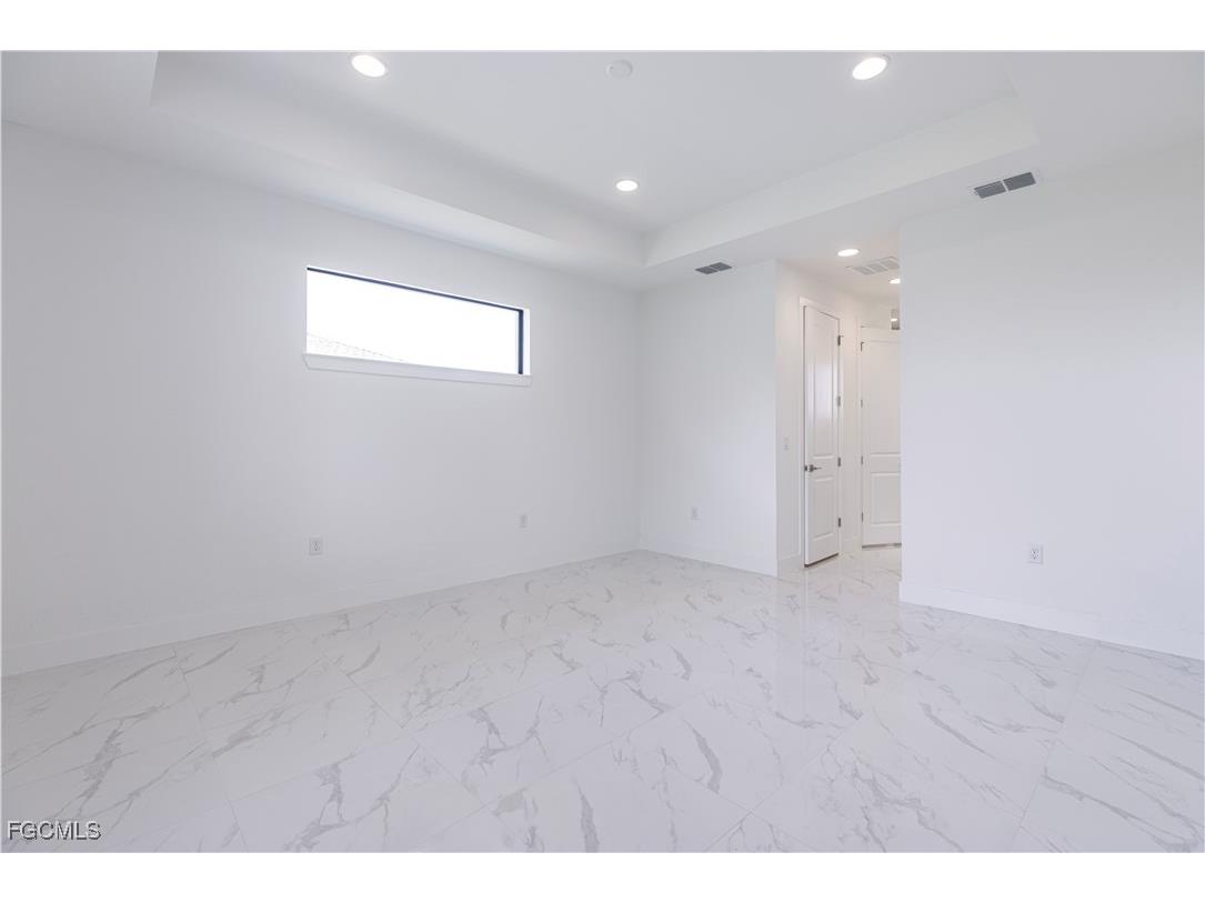 3031 NW 3rd Avenue Cape Coral FL 33993 2025011185 image9