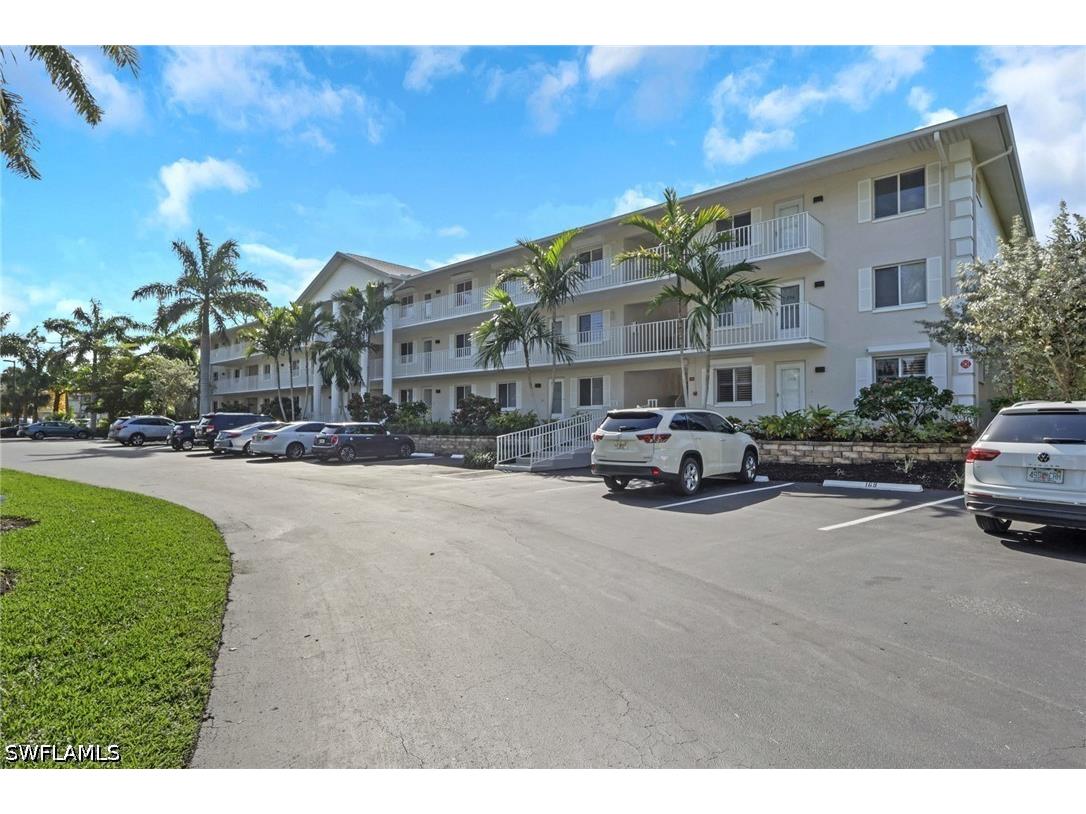 3031 Sandpiper Bay Circle #F106 Naples FL 34112 226013583 image2