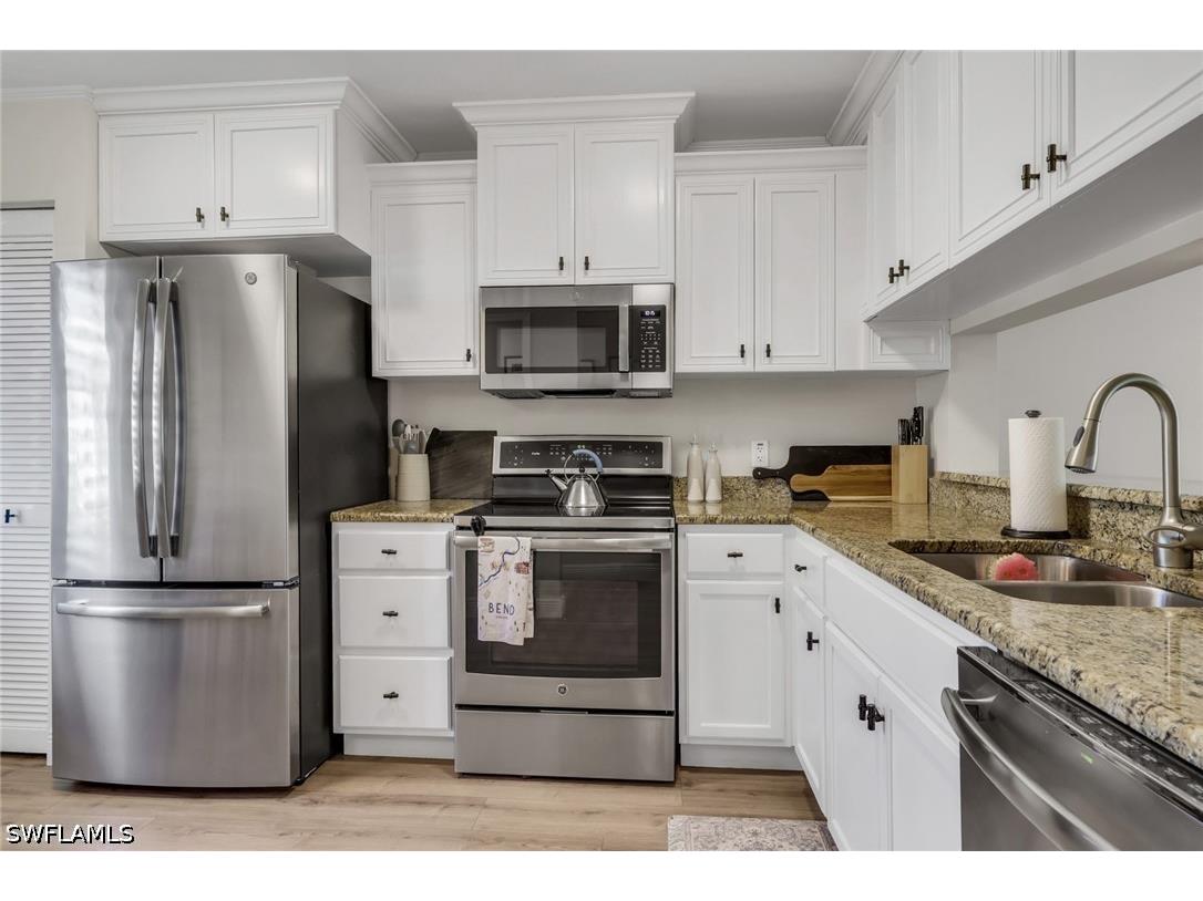 3031 Sandpiper Bay Circle #F106 Naples FL 34112 226013583 image4