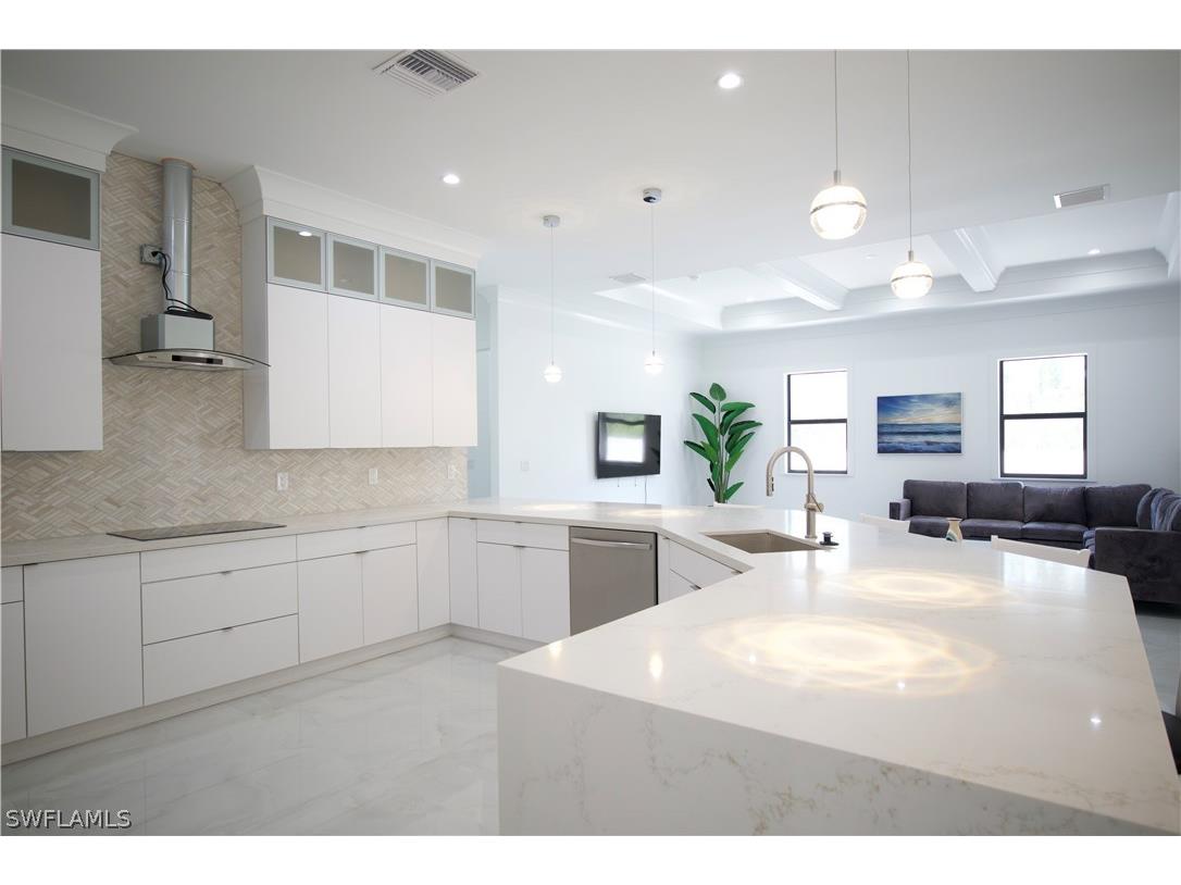 3032 8th Avenue NE Naples FL 34120 223074611 image1