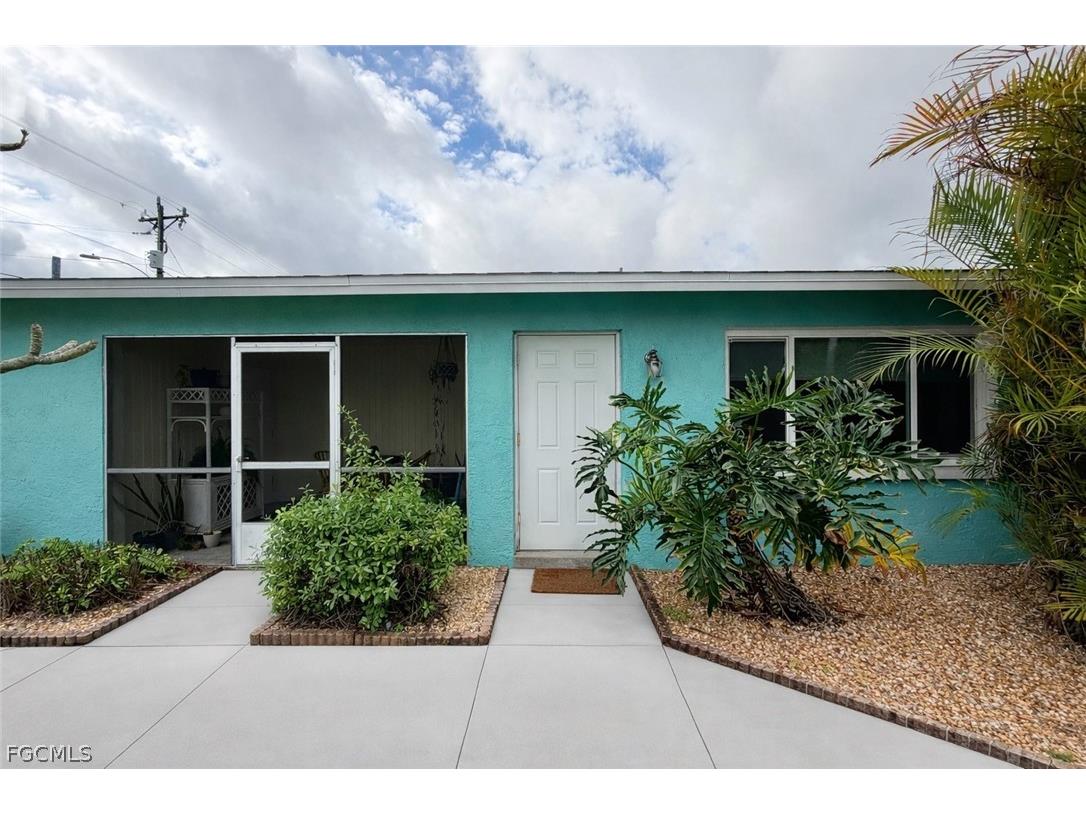 3032 SE Santa Barbara Place #1 Cape Coral FL 33904 2026012356 image1