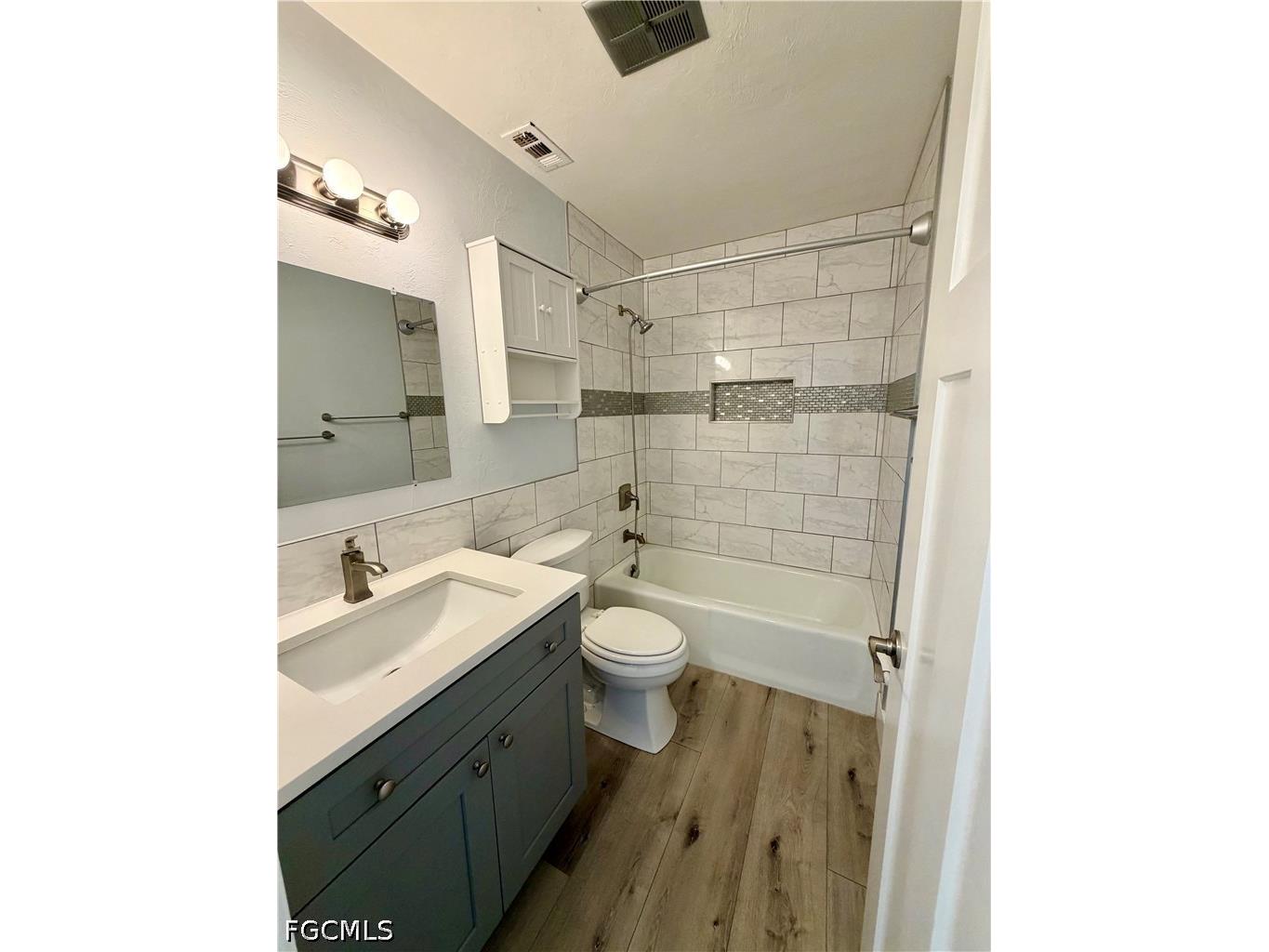 3032 SE Santa Barbara Place #1 Cape Coral FL 33904 2026012356 image9