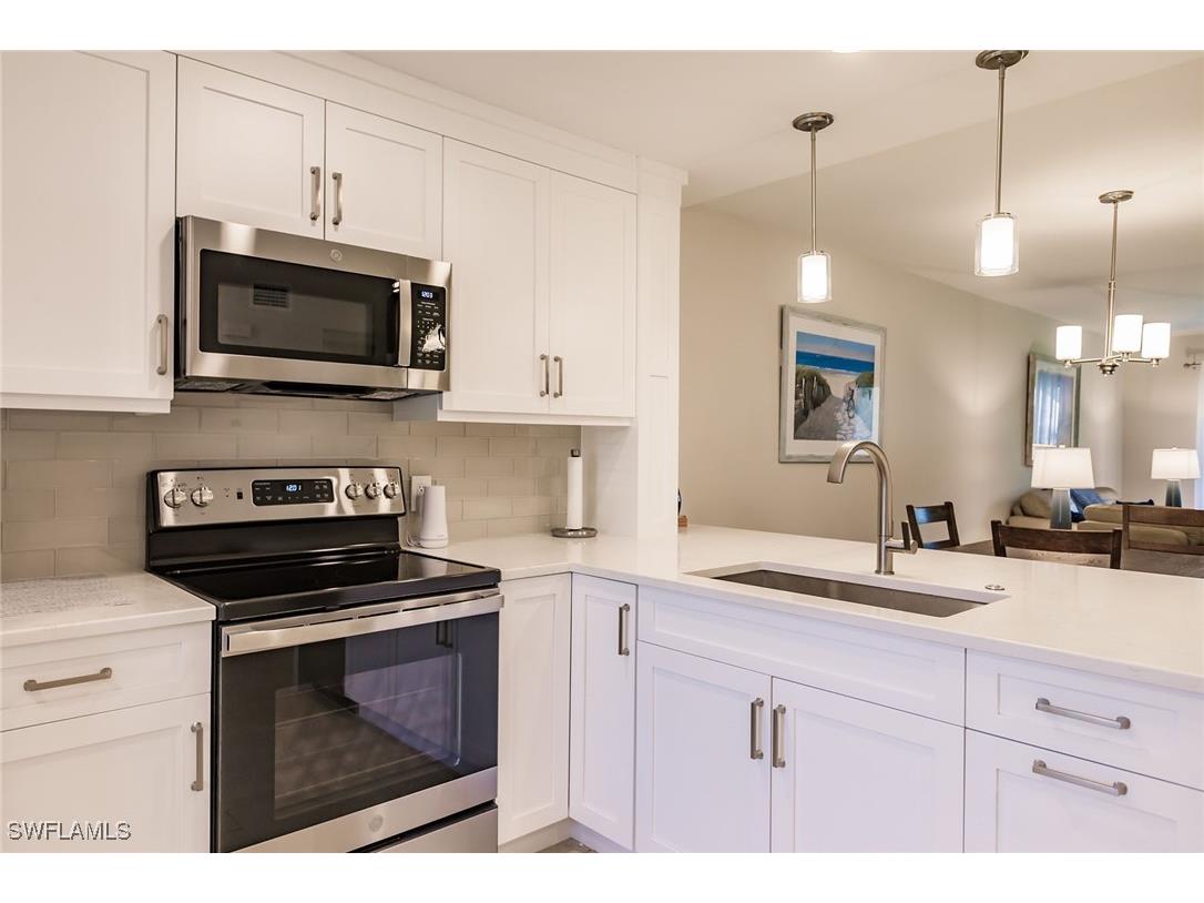 3032 Sandpiper Bay Circle #G102 Naples FL 34112 225060620 image1