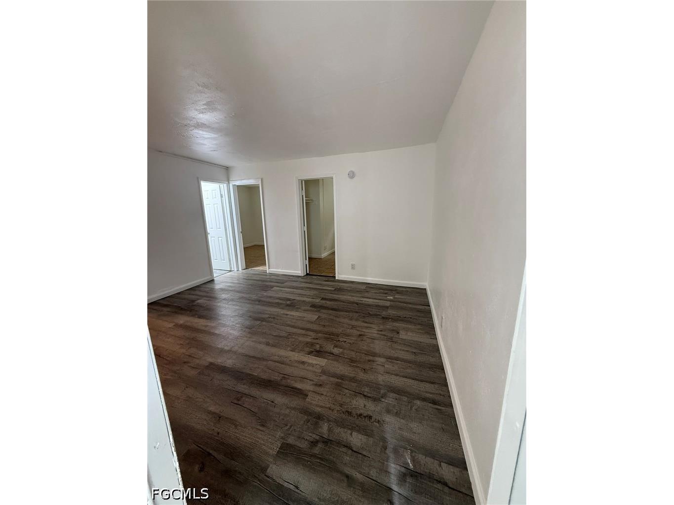 3033 2nd Street #3 Fort Myers FL 33916 2026029078 image1