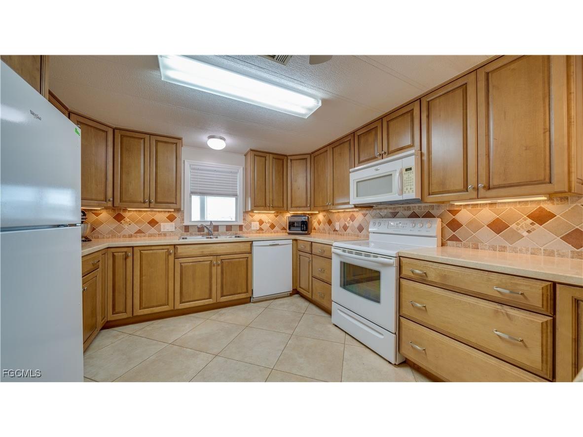 3033 Bounty Lane Saint James City FL 33956 2026001557 image13