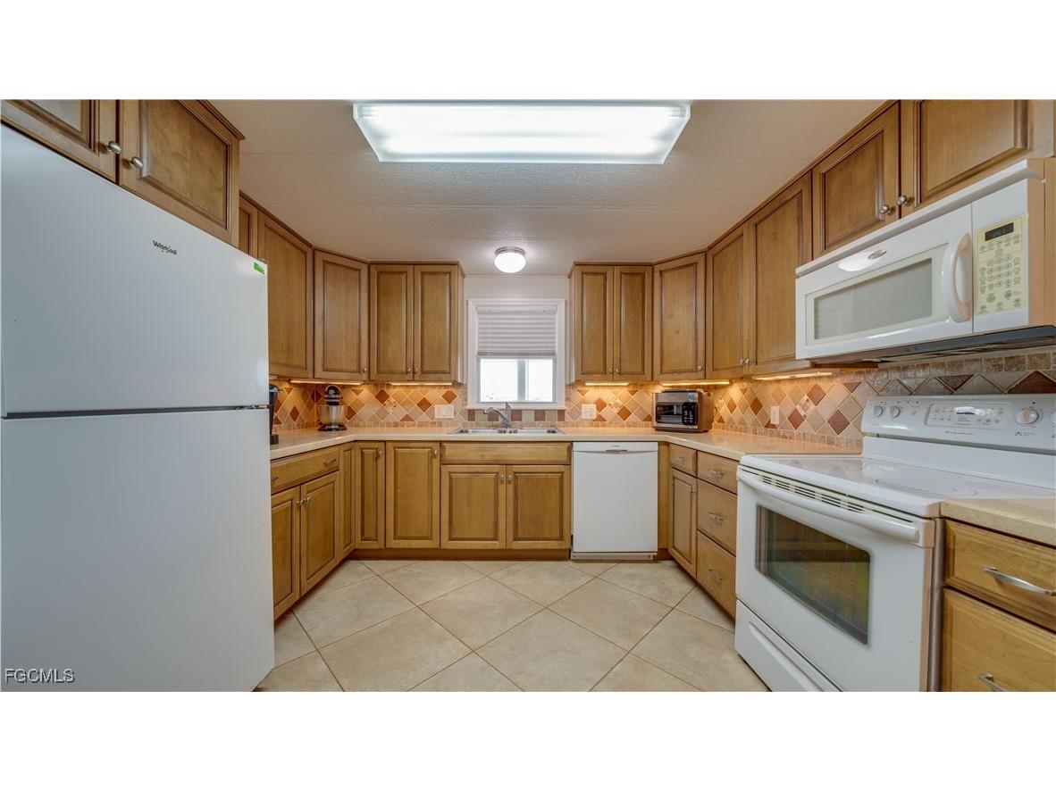 3033 Bounty Lane Saint James City FL 33956 2026001557 image14