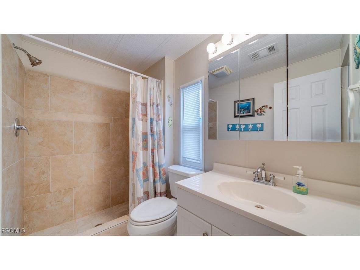 3033 Bounty Lane Saint James City FL 33956 2026001557 image22