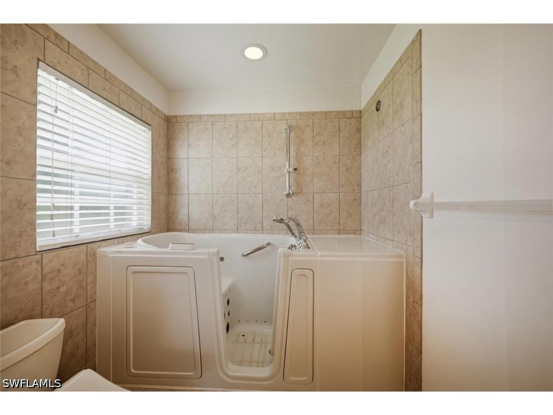 3033 Driftwood Way #3407 Naples FL 34109 226023754 image17