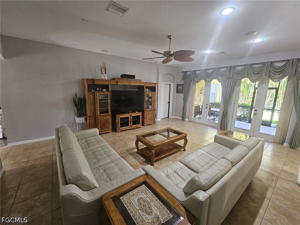 3033 Via Rialto Street Fort Myers FL 33905 2026018829 image4