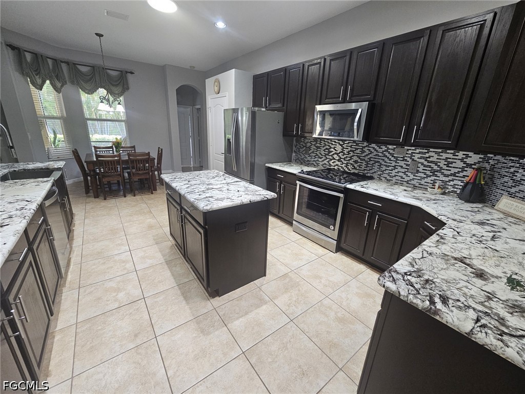 3033 Via Rialto Street Fort Myers FL 33905 2026018829 image5