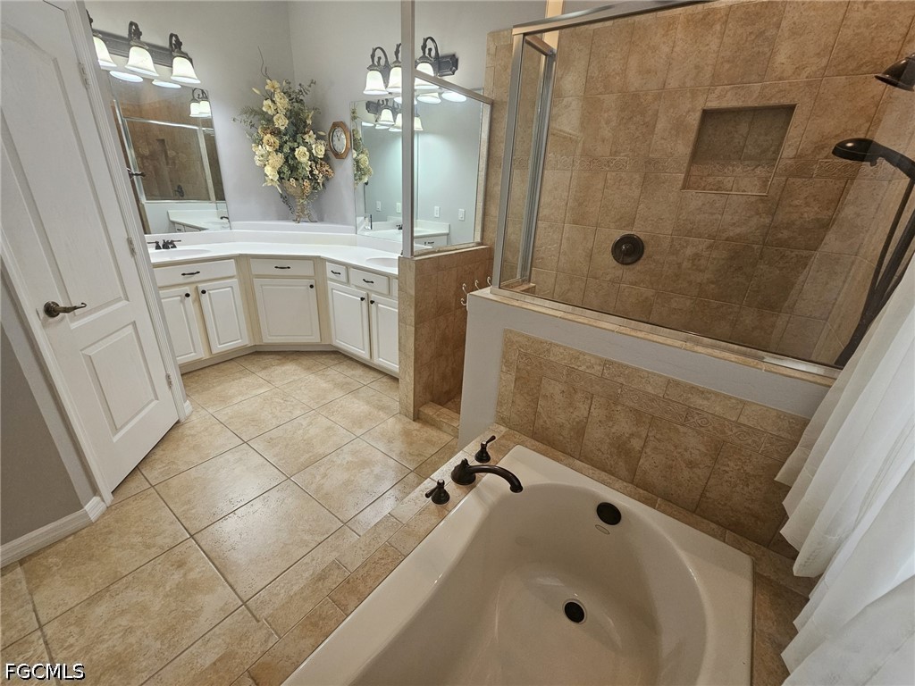 3033 Via Rialto Street Fort Myers FL 33905 2026018829 image9