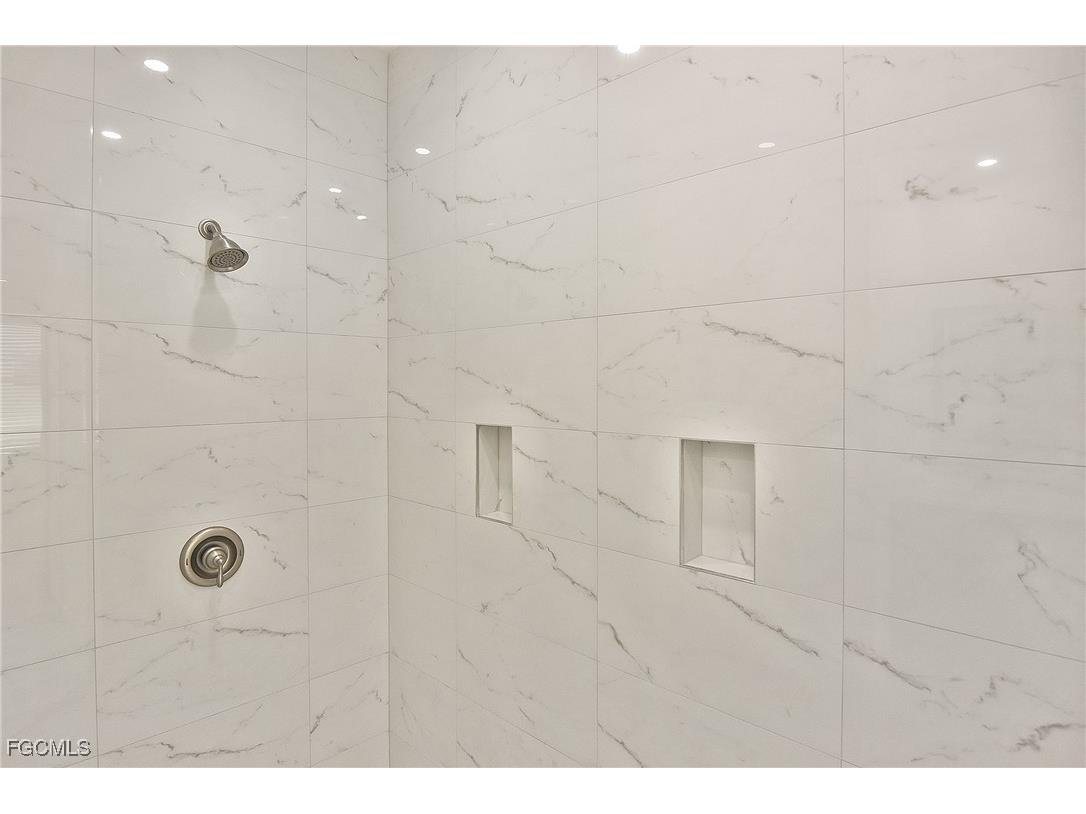 3034 Price Avenue Fort Myers FL 33916 2026000613 image16
