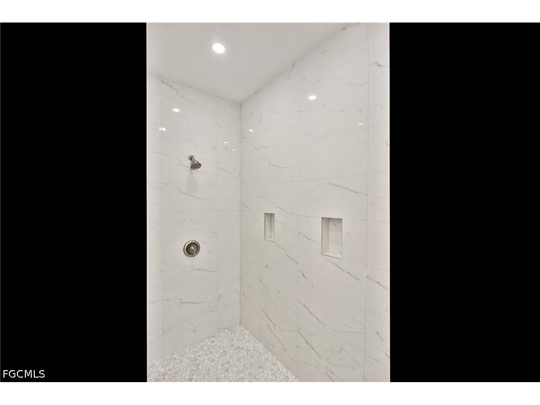 3034 Price Avenue Fort Myers FL 33916 2026026497 image17