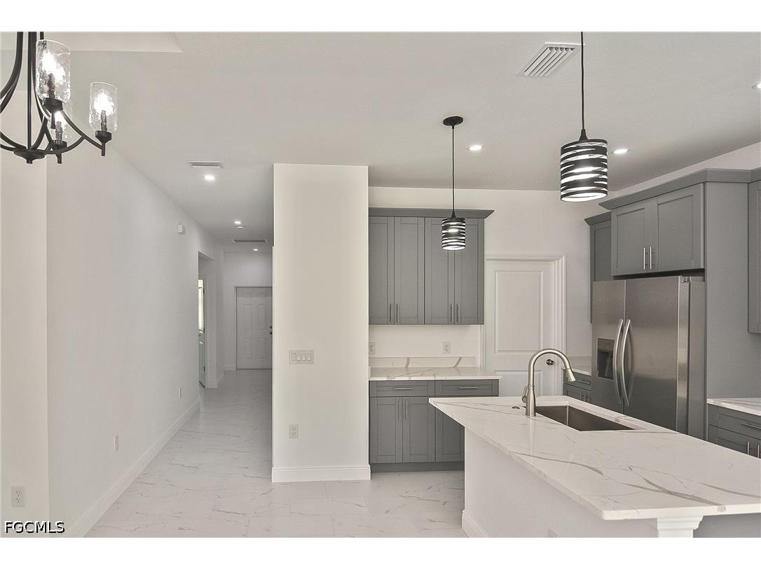 3034 Price Avenue Fort Myers FL 33916 2026026497 image3