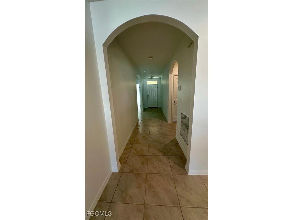 3034 Royal Gardens Avenue Fort Myers FL 33916 2025022963 image10