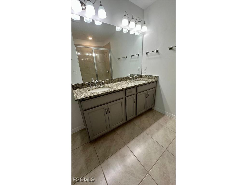 3034 Royal Gardens Avenue Fort Myers FL 33916 2025022963 image20