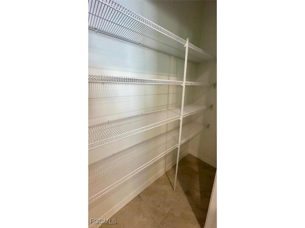 3034 Royal Gardens Avenue Fort Myers FL 33916 2025022963 image27