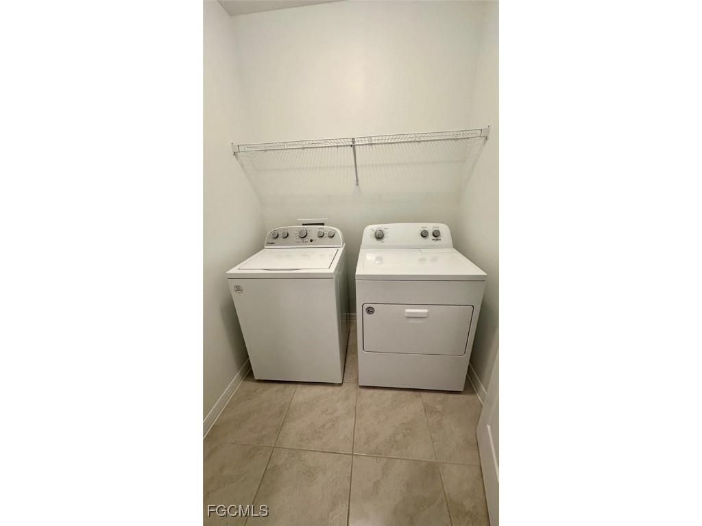 3034 Royal Gardens Avenue Fort Myers FL 33916 2025022963 image29