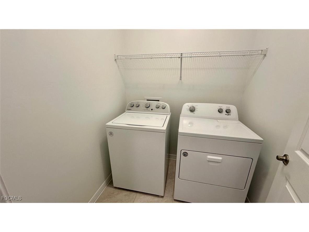 3034 Royal Gardens Avenue Fort Myers FL 33916 2025022963 image30