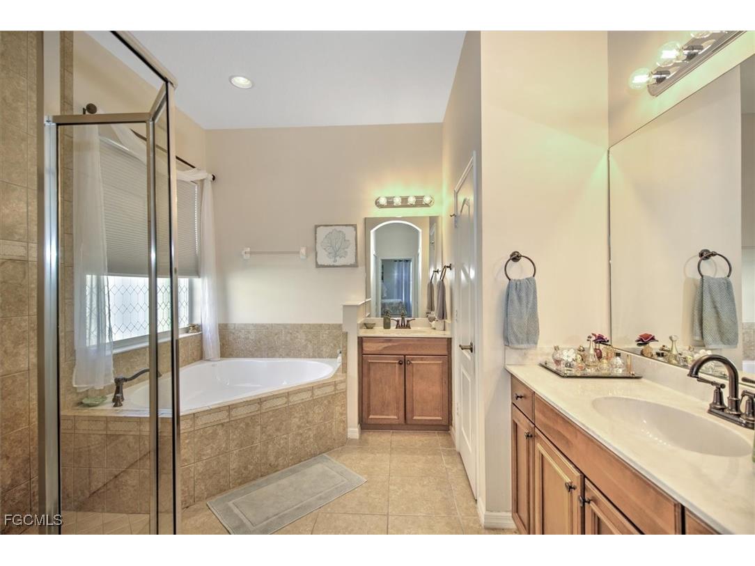 3034 Via San Marco Court Fort Myers FL 33905 2025017812 image12